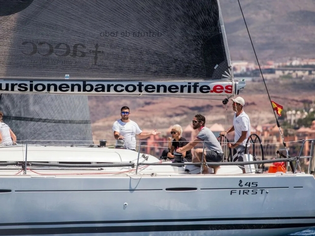 Soñador Sailing Yacht